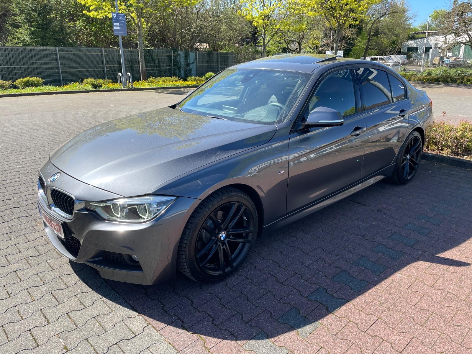 BMW 320i M Sport Navi Headup Leder S.Dach Kamera LED