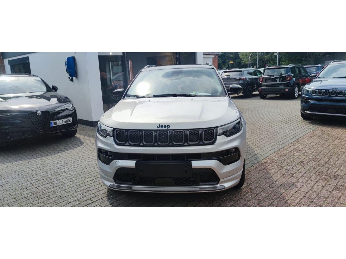 Fahrzeugabbildung Jeep Compass 1.3 PHEV 4xe ''S'' FIN Leder Pano