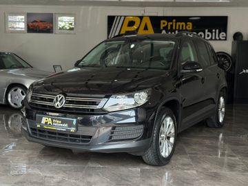 Volkswagen Tiguan - 1