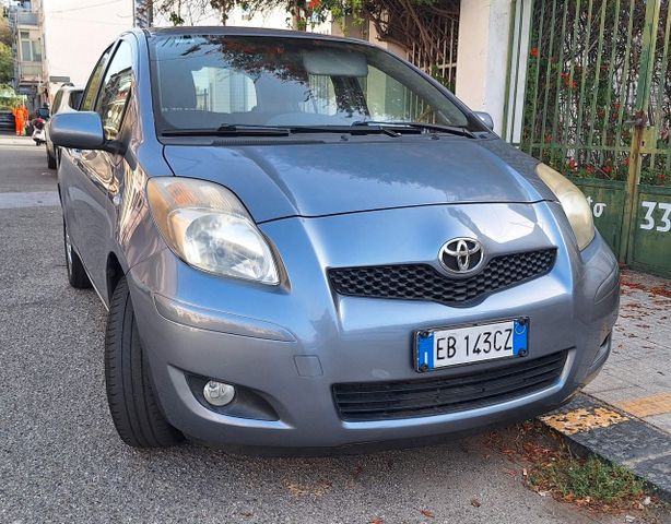 Toyota Yaris 1.3 -100 cv 5 porte Sol