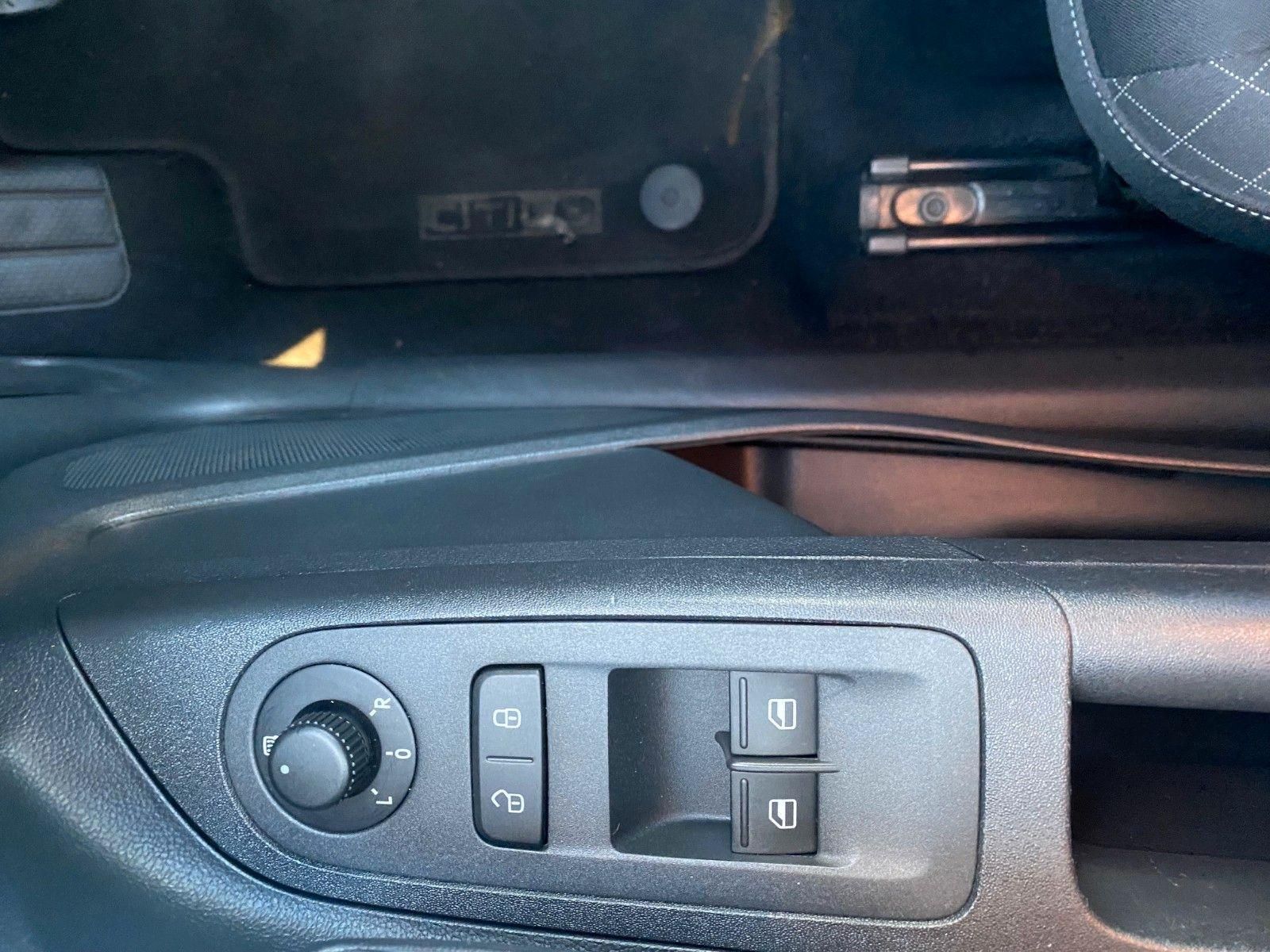 Fahrzeugabbildung SKODA Citigo 1.0 MPI Style+ALLWETTER+EINPARKHILFE HINT