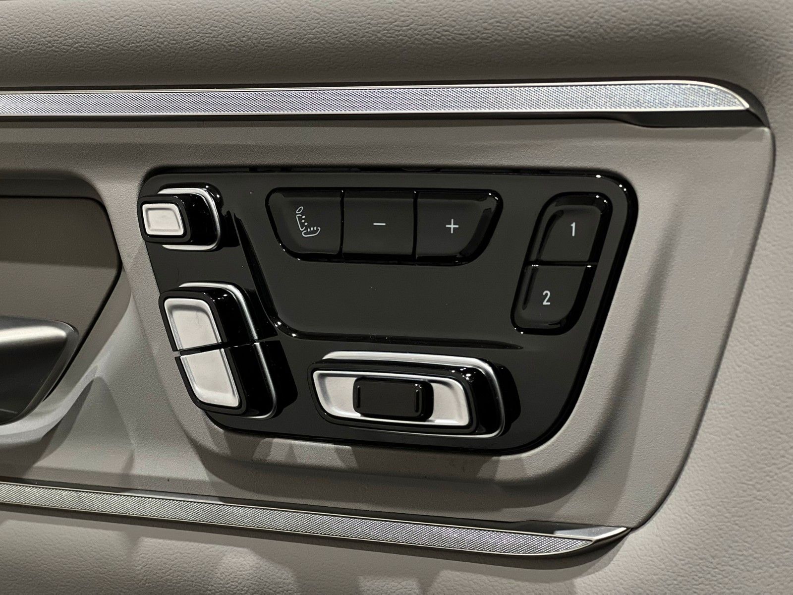 Fahrzeugabbildung Dodge RAM 1500 Tungsten  H/O 3.0L MY25