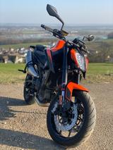 KTM 890 Duke L
