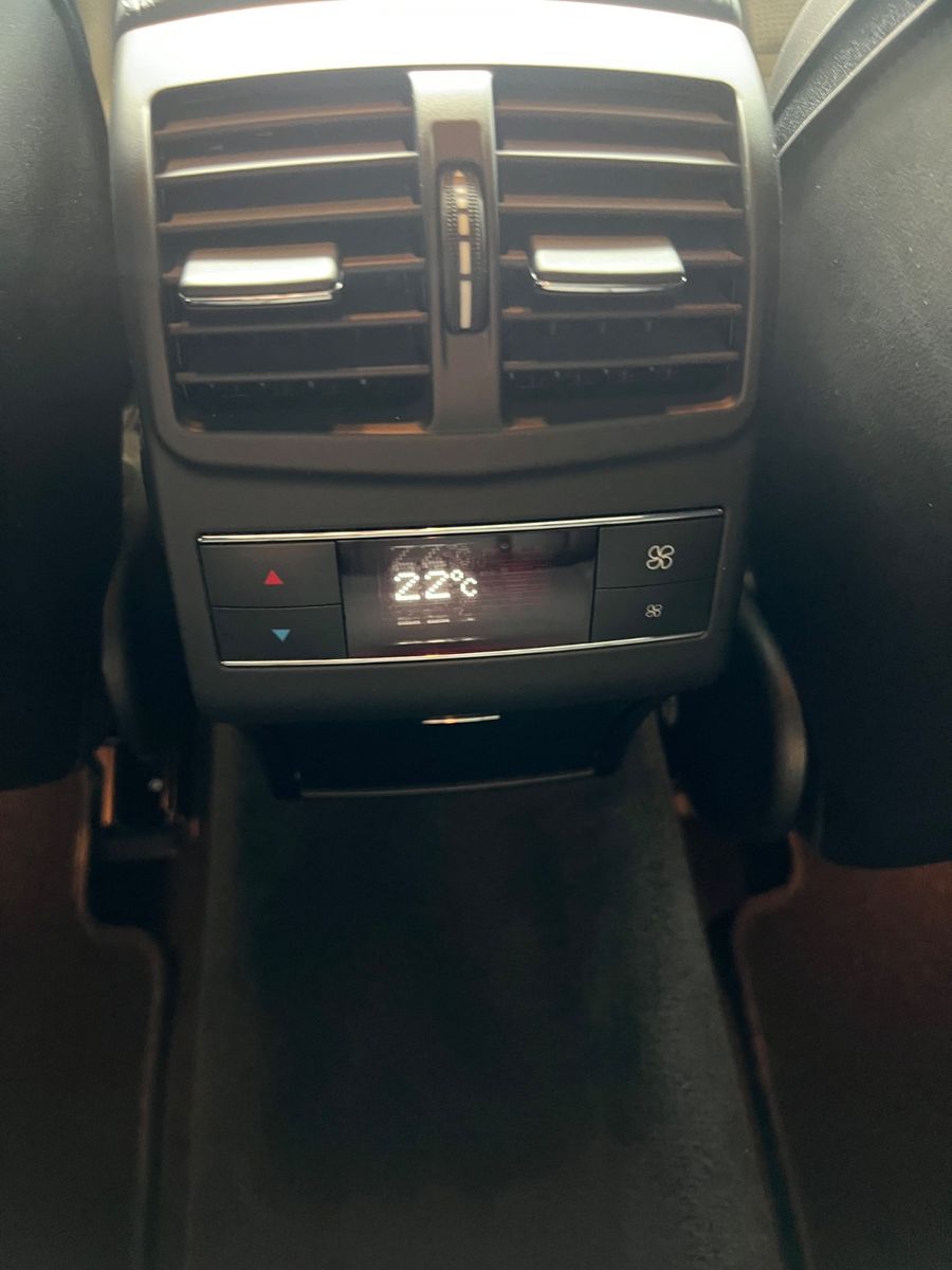 Fahrzeugabbildung Mercedes-Benz E 63 AMG E Lim. *DIAMANTWEISS*MB-SCHECKHEFT*