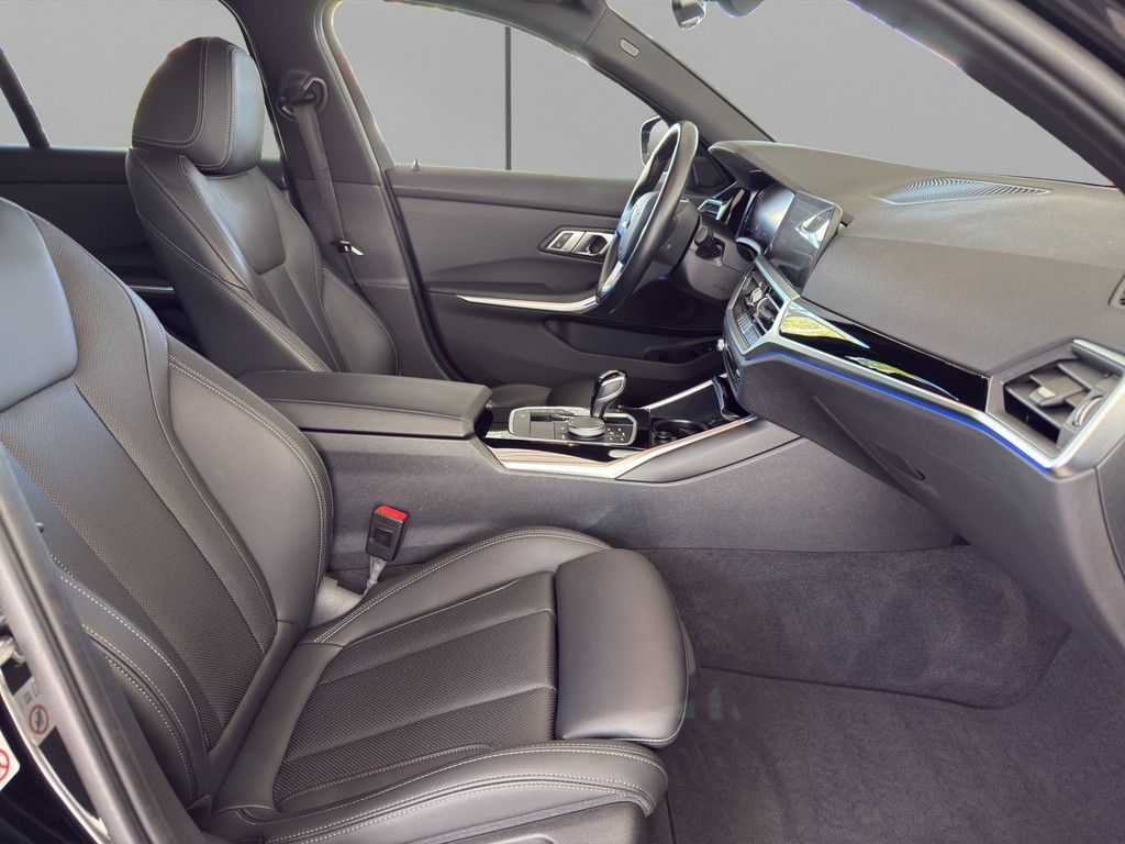 BMW 318i T. SPORTLINE LED NAVI SPORTSITZ PDC SHZ 18" foto 6