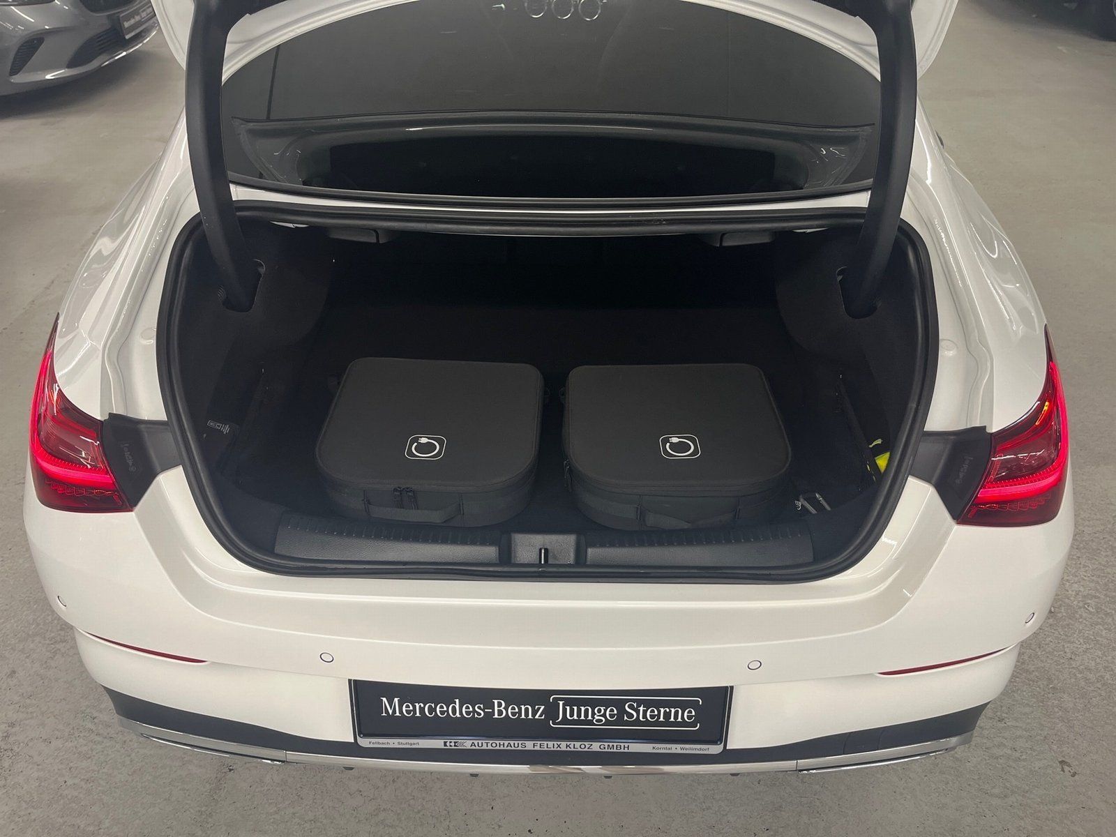 Fahrzeugabbildung Mercedes-Benz CLA 250 e AMG Plus*Pano*360°*MuBeam*Burmes*11kW*