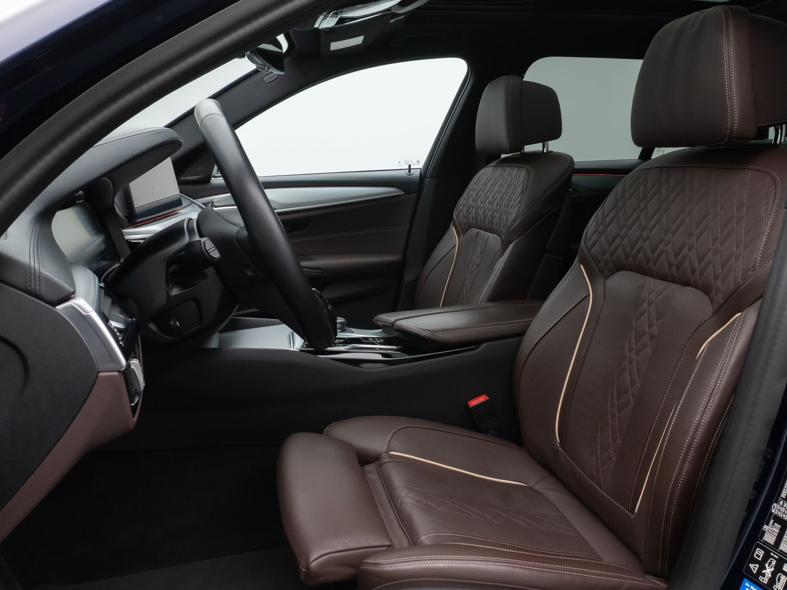 Fahrzeugabbildung BMW 520d xD Panorama Massage HUD H/K Individual-Voll