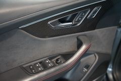 AUDI RSQ8 | Pano | Matrix | HuD | B&O | AHK | 23" AUDI RSQ8 | Pano | Matrix | HuD | B&O | AHK | 23"