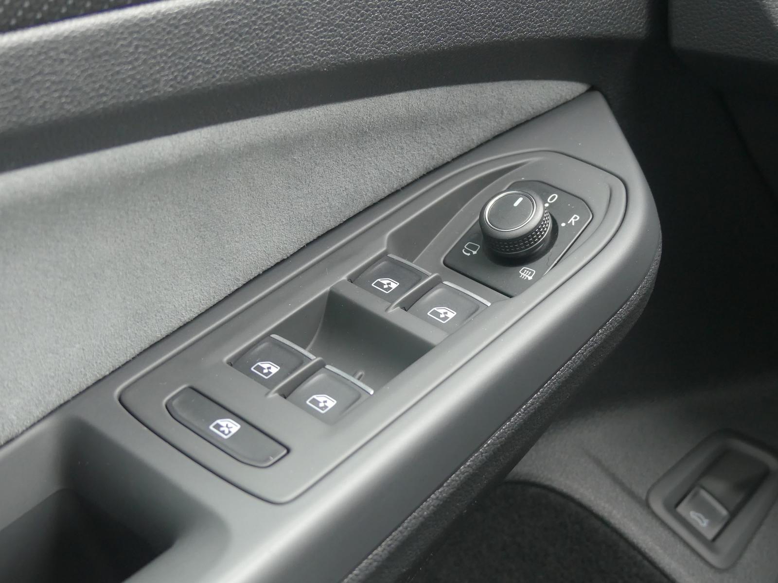 Volkswagen Golf VIII Variant 1.5 TSI R-Line LED PDC Navi, миниатюра 27