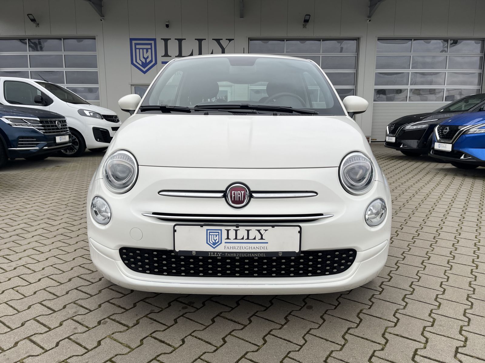 Fahrzeugabbildung Fiat 500 1.2*Lounge*Temp*PDC*AppleCarPlay*Klima*