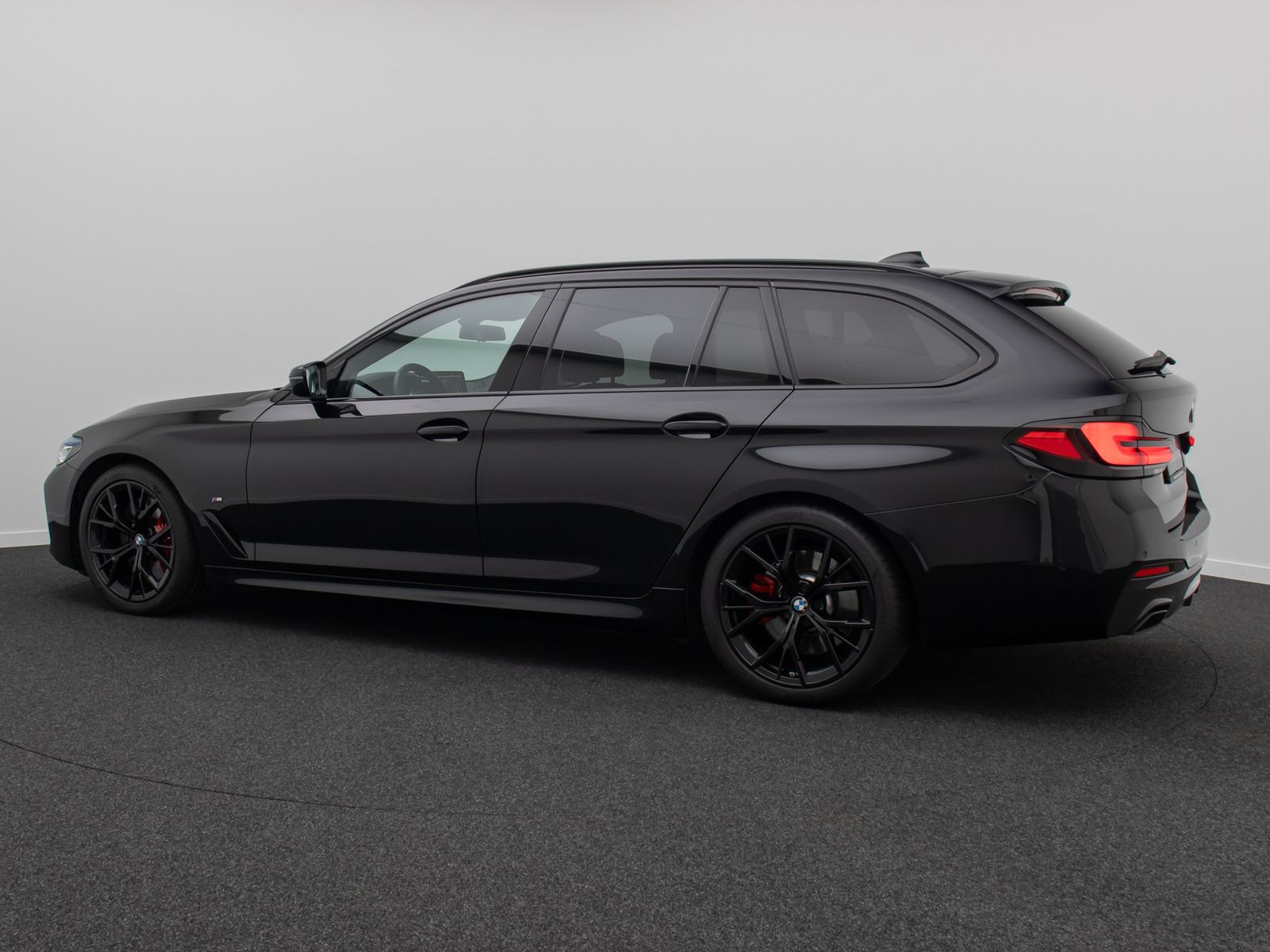 Fahrzeugabbildung BMW 540d xD M Sport Individual HUD DAB H/K Laser
