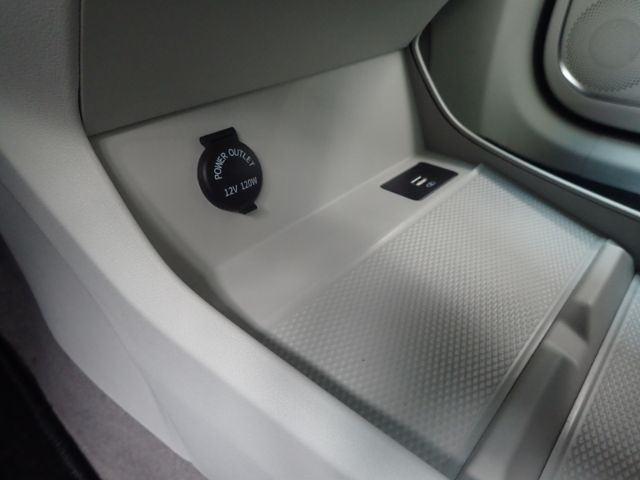 Fahrzeugabbildung DFSK Forthing 4 1,5T Allwetterreifen Unterbodenschutz