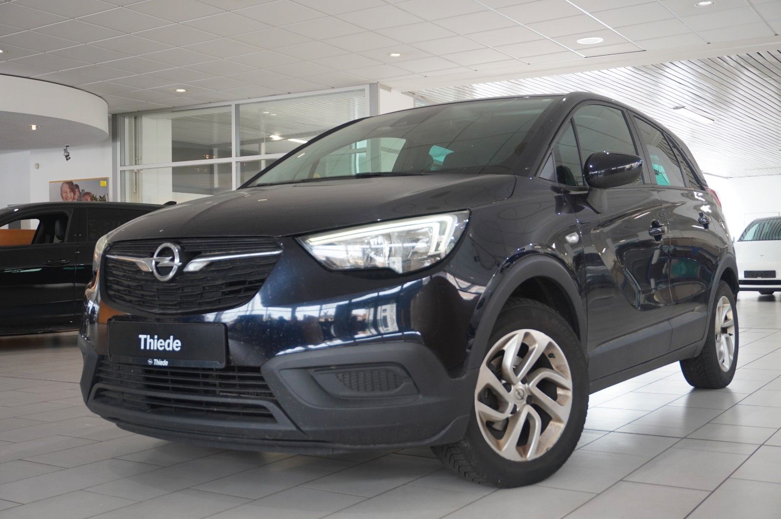 Fahrzeugabbildung Opel Crossland X 1.2 NAVI/LED/SHZ/LHZ/ALU/TEMPOMAT
