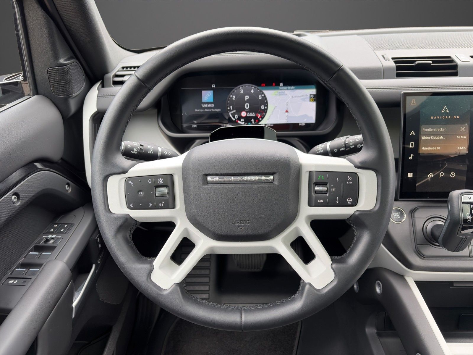 Fahrzeugabbildung Land Rover Defender 110 P425 X-Dynamic HSE MY2026