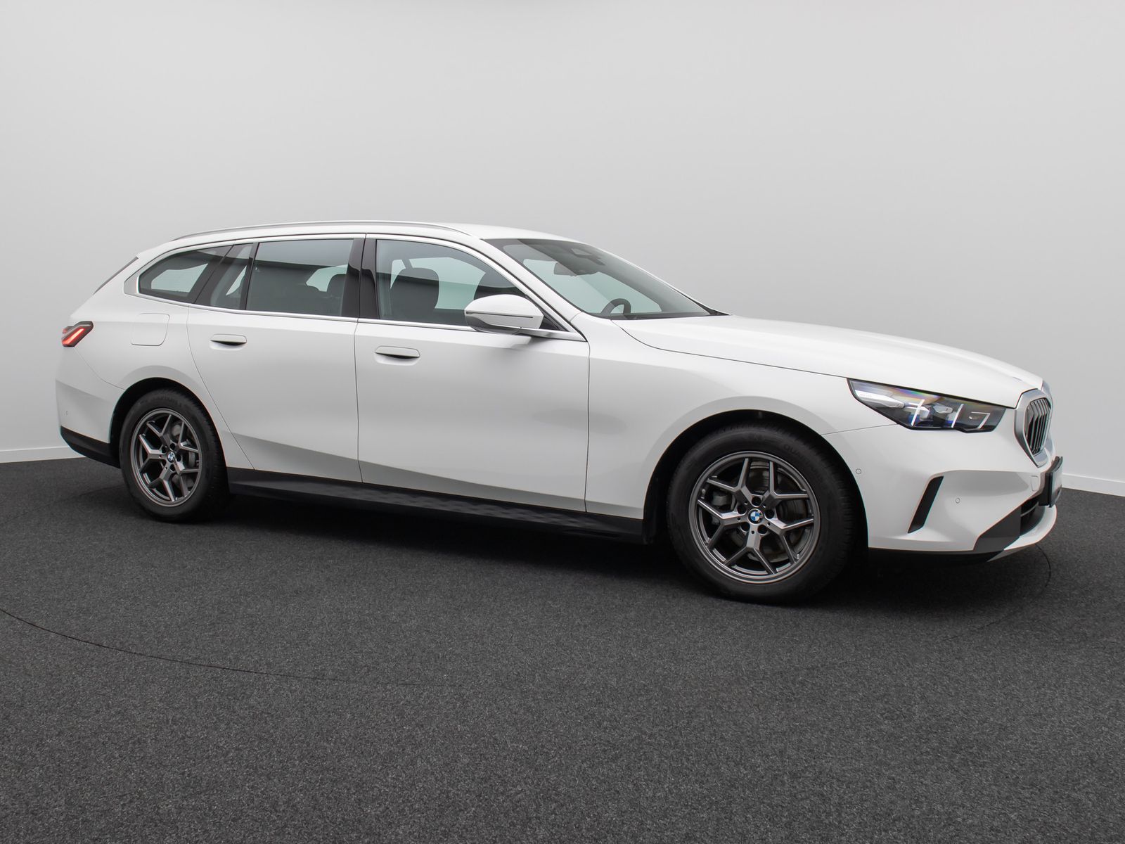 Fahrzeugabbildung BMW 520d Kamera DAB Leder LED Alarm Sport 18Zoll