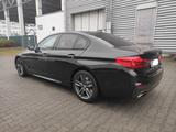BMW 530i A  M Paket Head -up Display Schiebedach  - BMW 530 mit Benzin-Antrieb