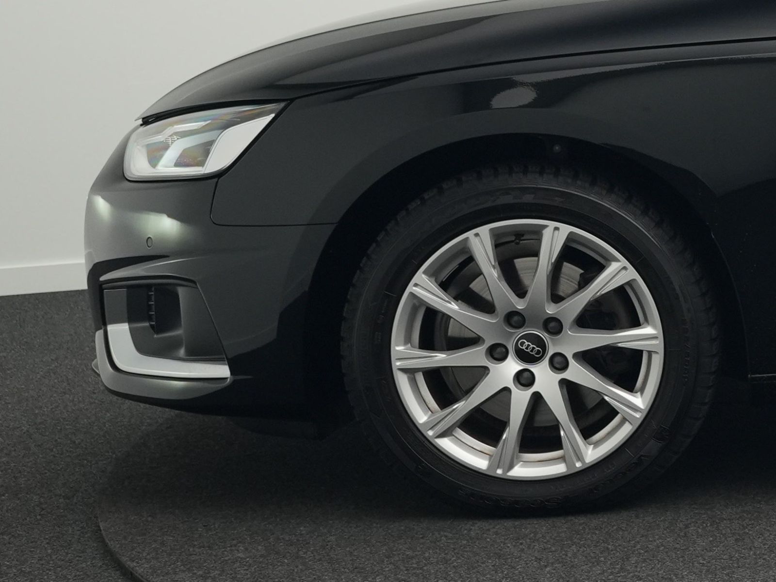 Audi A4 - Bild 17