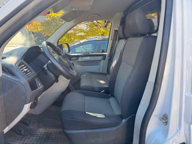 Fahrzeugabbildung Volkswagen T6 Transporter Kasten-Kombi Mittelhochdach