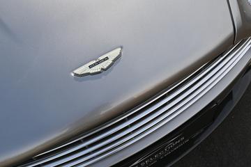 2016 Aston Martin DB9 — миниатюра 12