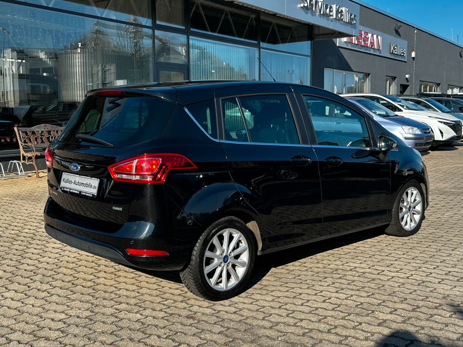 Fahrzeugabbildung Ford B-Max KD Neu Top Zustand Allw.Reifen TÜV Neu