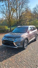 Mitsubishi Outlander 2.2di 4WD TOP Vollaus... - Mitsubishi Outlander: Mitsubi