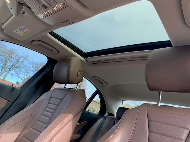 Fahrzeugabbildung Mercedes-Benz E 400 4Matic Avantgarde+Multibeam+Leder+360°+HUD
