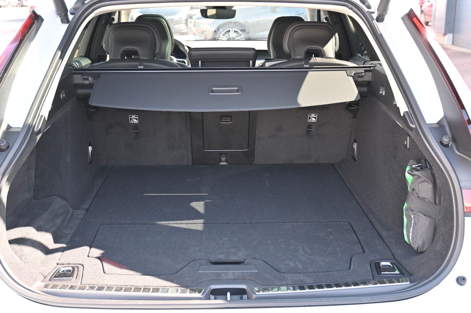 Fahrzeugabbildung Volvo V90 B4 Diesel Plus Dark*Pano*360°*STHZG*21 Zoll*