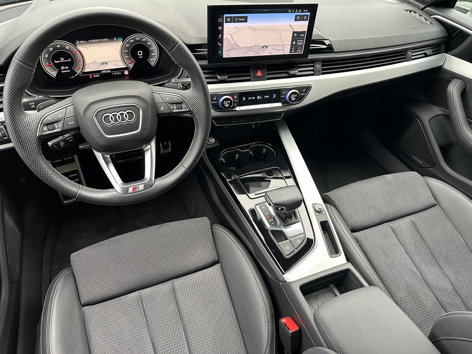Fahrzeugabbildung Audi A5 SpB 35 TFSI S-Line NAV+MATRIX+PANO+HUD+B&O+SH