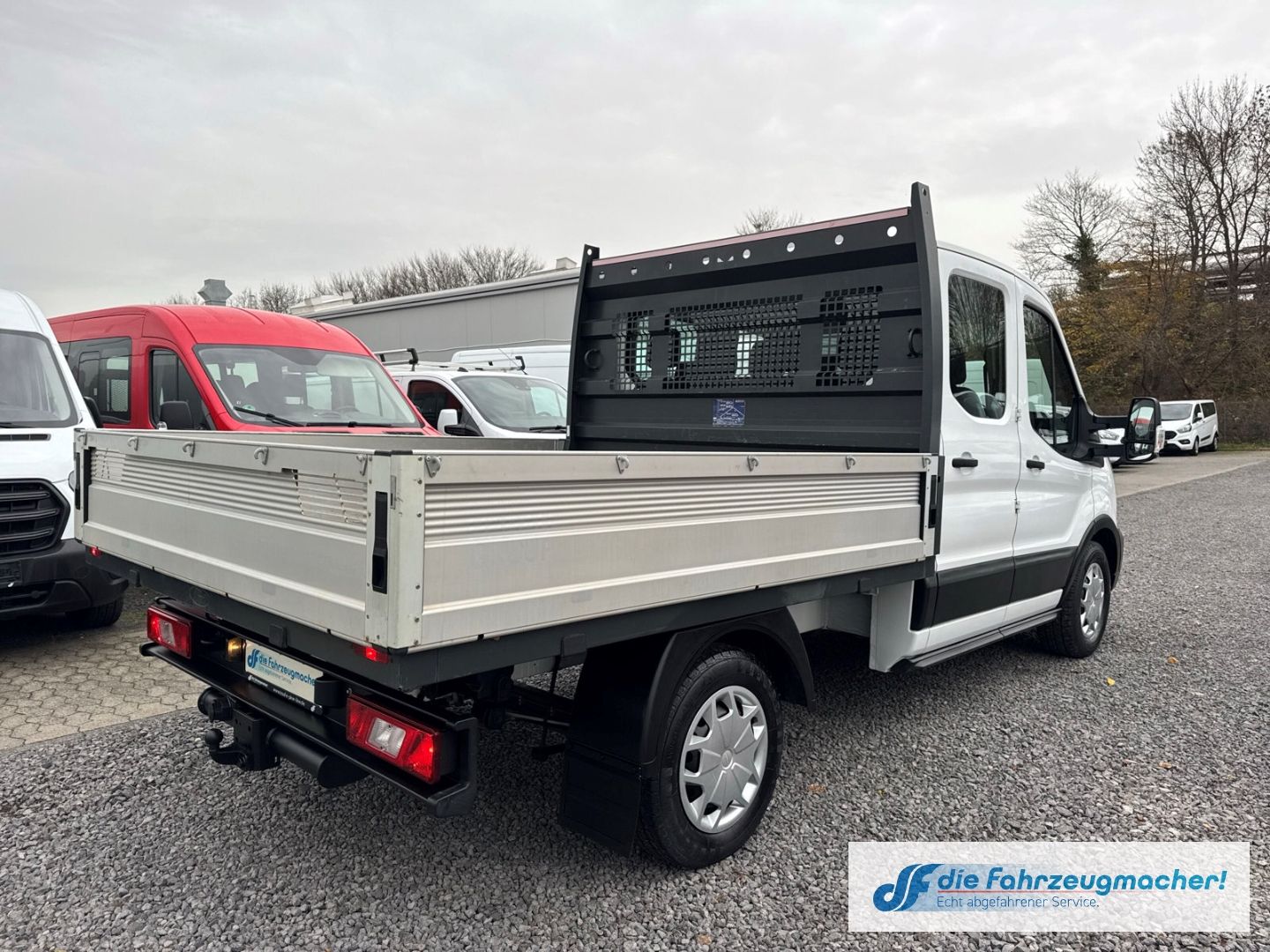 Fahrzeugabbildung Ford Transit Pritsche 350 L2 Doppelkabine  2.0 TDCi D