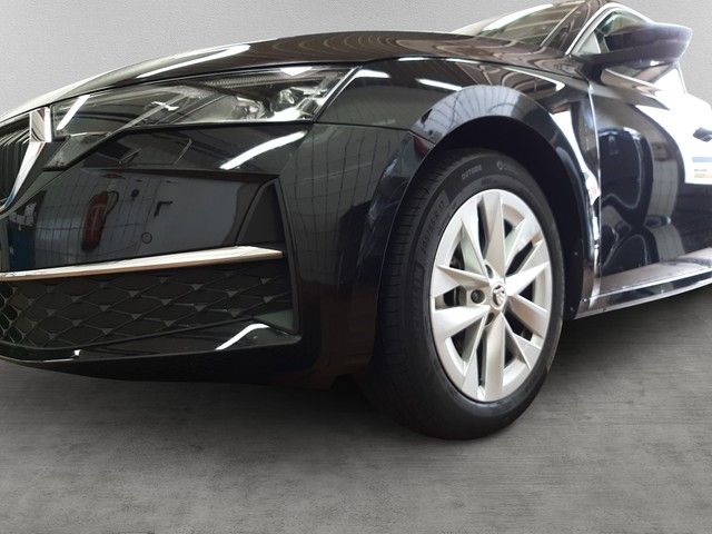 Fahrzeugabbildung Skoda Octavia Combi Selection 2.0TDI AHK HuD Leder Nav