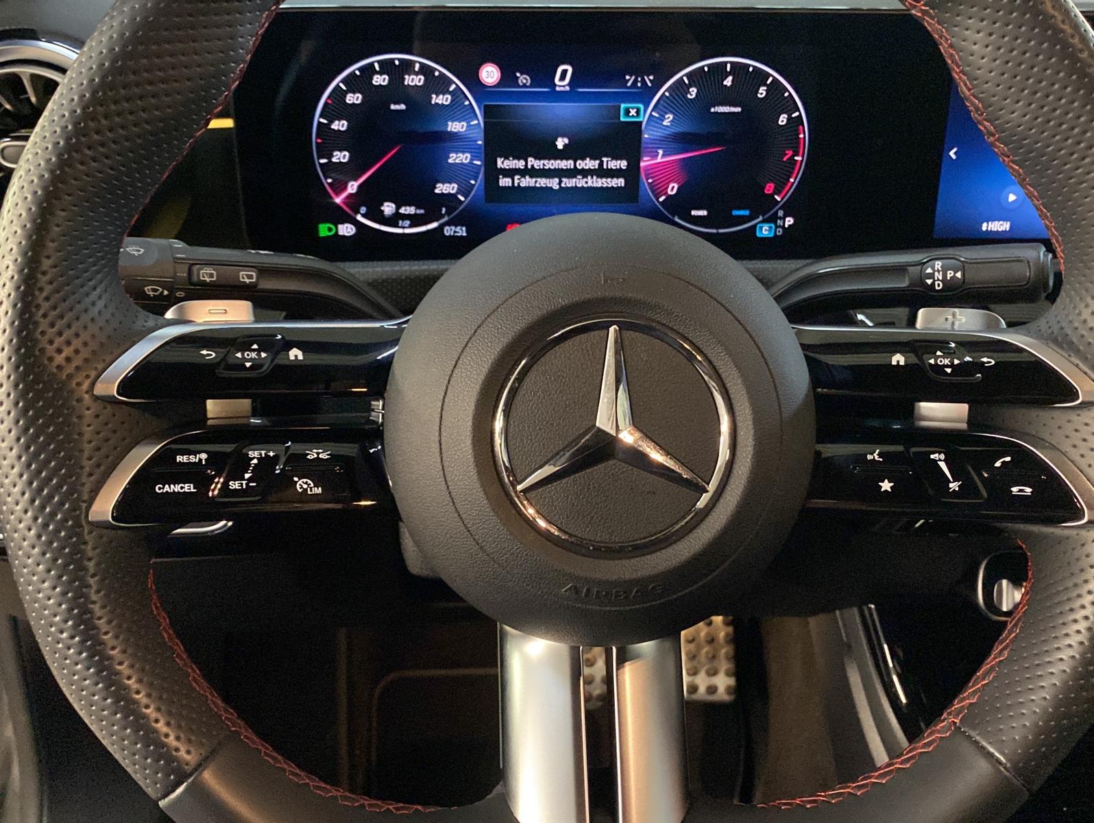 Mercedes-Benz A-Class AMG Line 7G Tronic*Navi*DAB*KeyGo*MBUX*, миниатюра 15