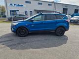 Ford Escape - Ford Escape mit Benzin-Antrieb