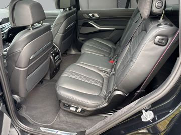 BMW X7 - 10