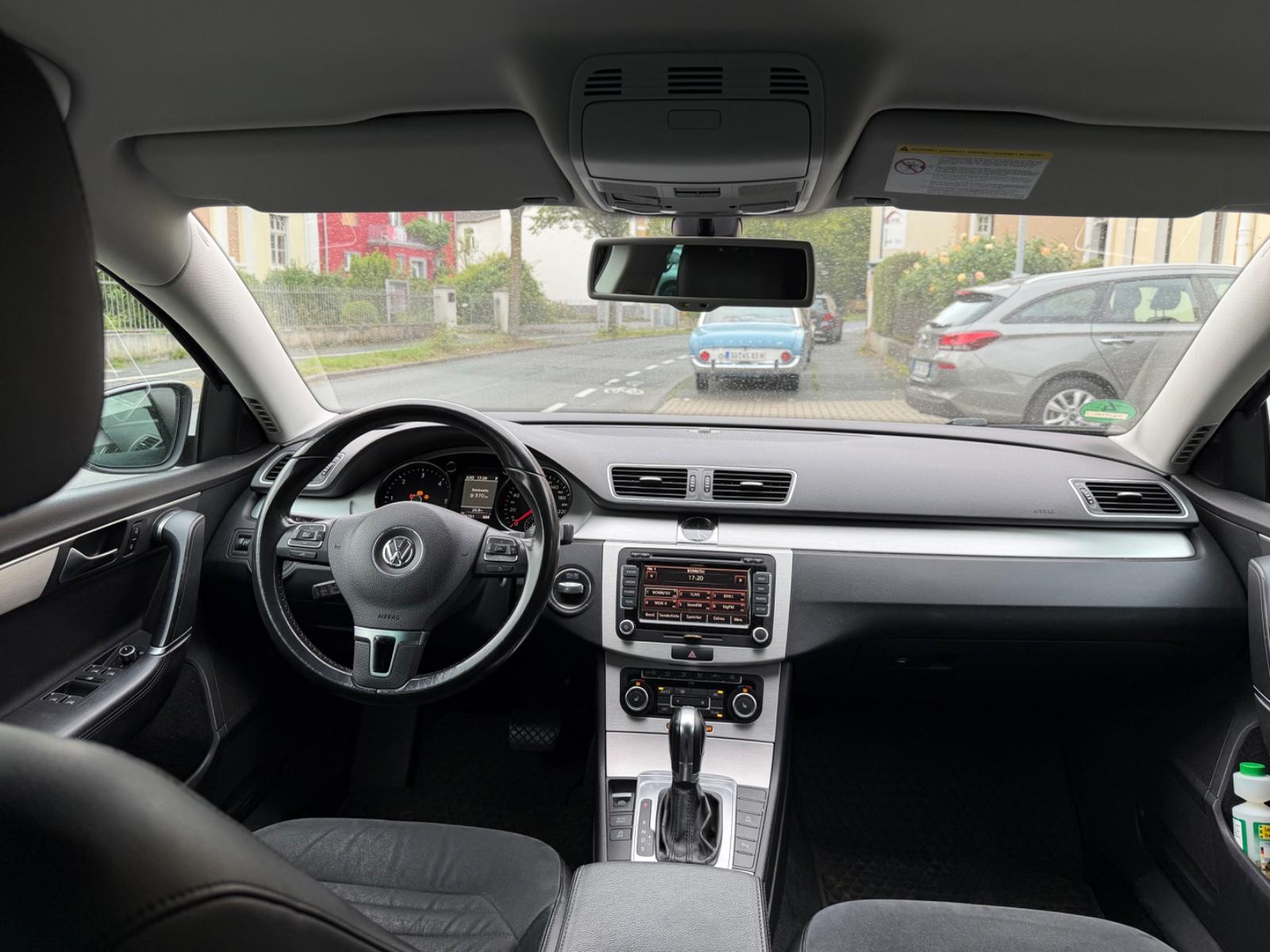 Volkswagen Passat 2011 — photo 5