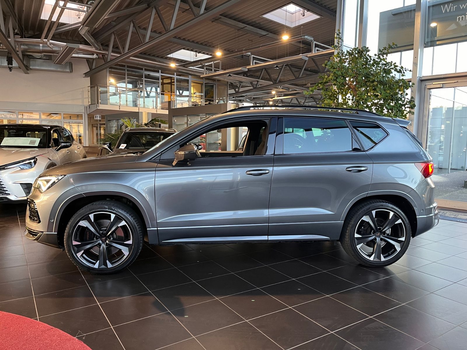 Fahrzeugabbildung CUPRA Ateca 2.0 TSI DSG Allrad BEATS NAVI