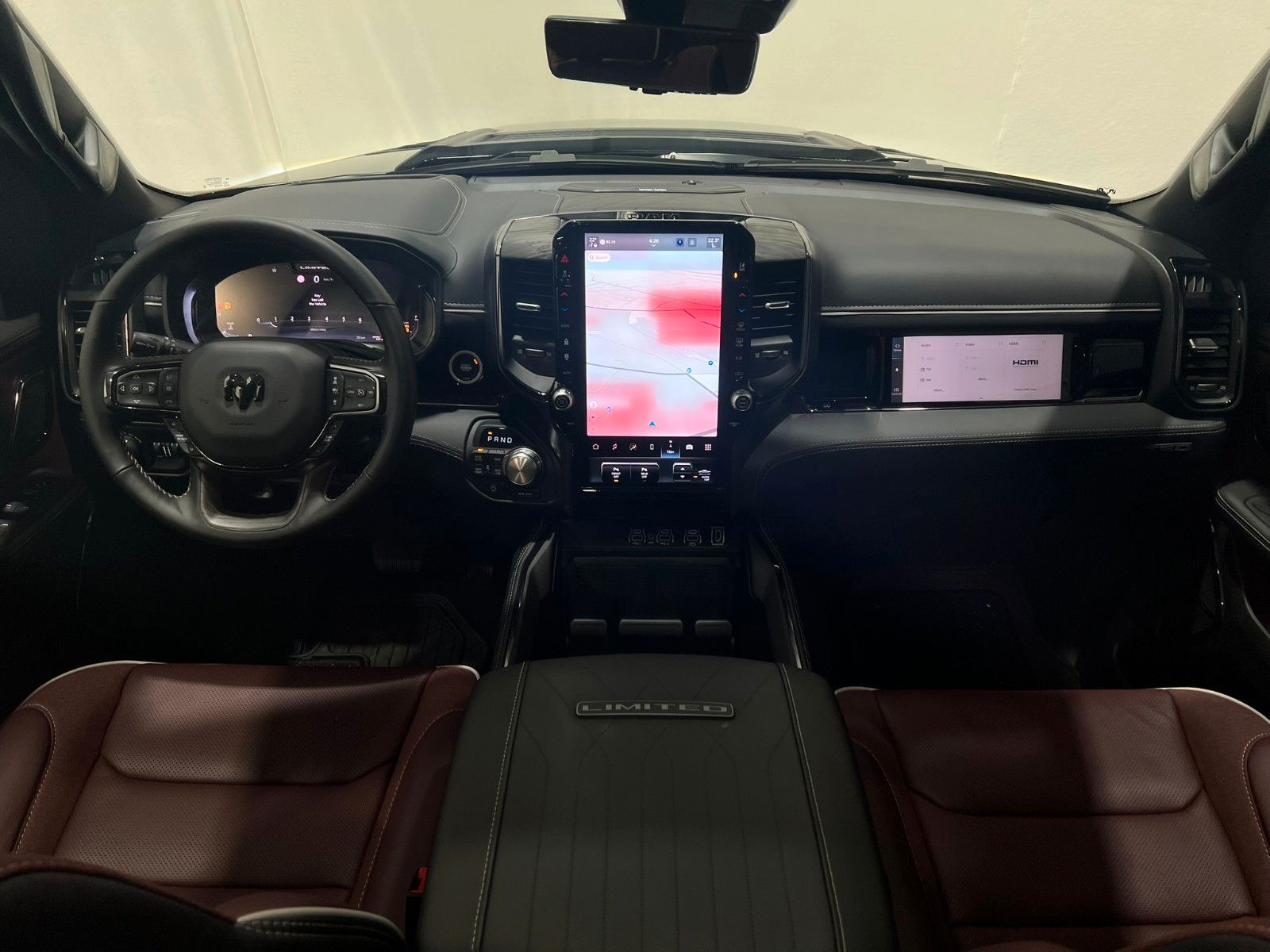 Fahrzeugabbildung Dodge RAM 1500 Limited Night MY25 *Ebony Red seats*