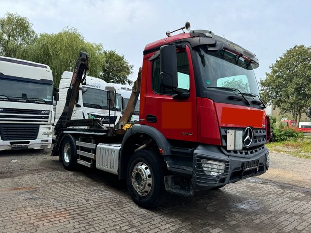 Mercedes-Benz Arocs 1840 Absetzkipper Hiab Multilift+Funk