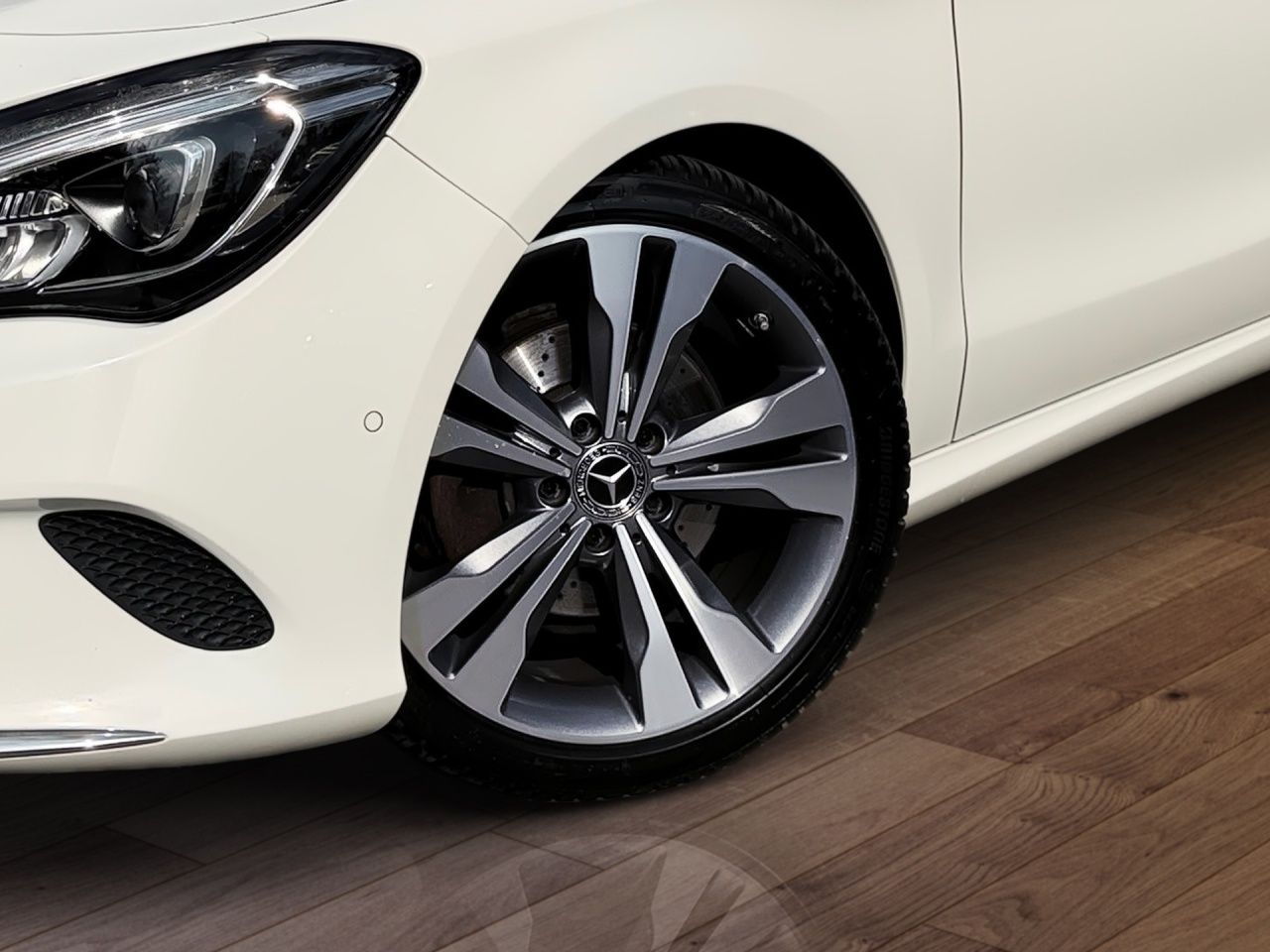 Fahrzeugabbildung Mercedes-Benz CLA 180 SB AUT LM SoundSys Teilled.