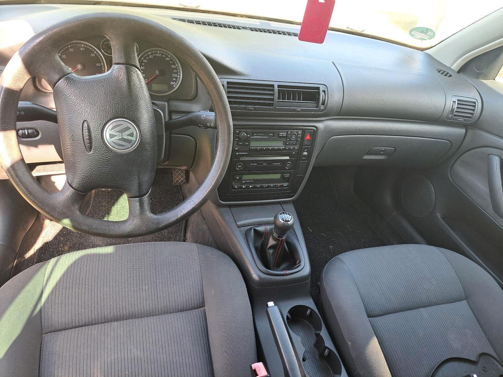 Volkswagen Passat 2005 — photo 10