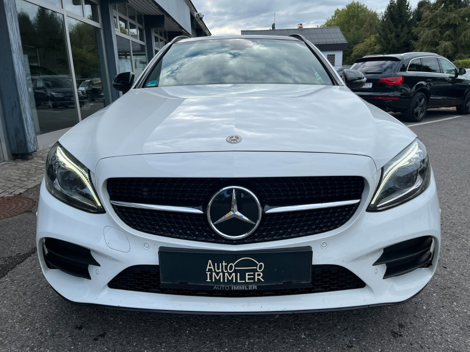 Mercedes-Benz C300de*PANO*AHK*COMAND*AMG*NIGHTPAKET imagem 2