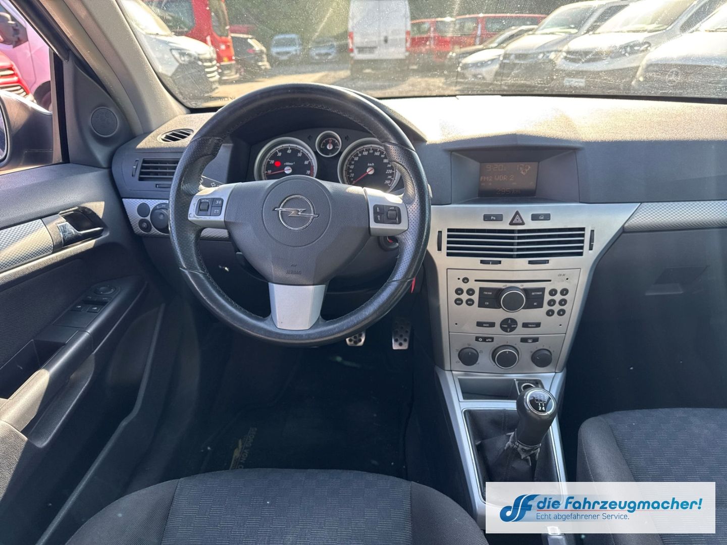 Fahrzeugabbildung Opel Astra H Sport Temp PDC HÄNDLER AUTO Alu Sportfah