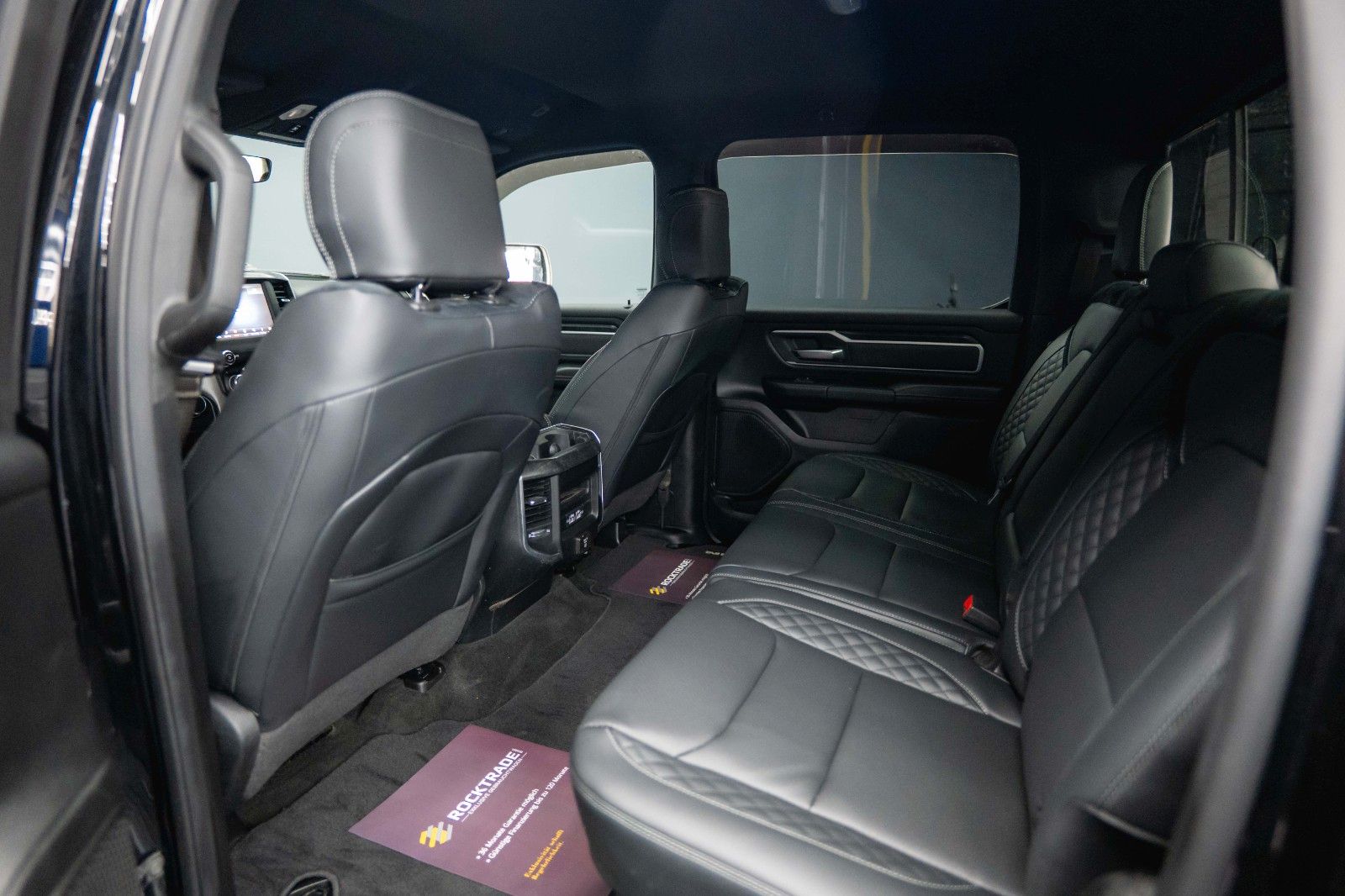 Fahrzeugabbildung Dodge RAM 5.7 V8 HEMI 4x4 BLACK Limited Longbed 19%