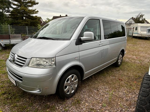 Volkswagen T5 Transporter Bus Multivan Startline