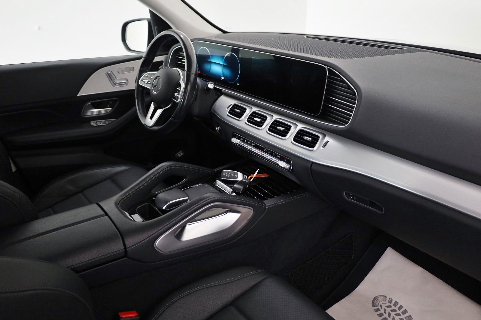 Fahrzeugabbildung Mercedes-Benz GLE 350d 4M AMG Line Leder,Navi,LED,360°,ParkPak