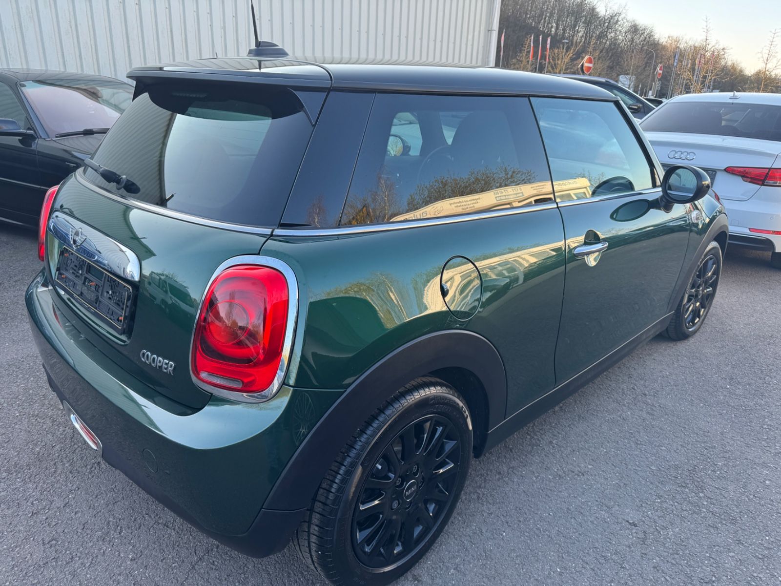 Fahrzeugabbildung MINI Cooper Xenon+Navi+LED+Bluetooth