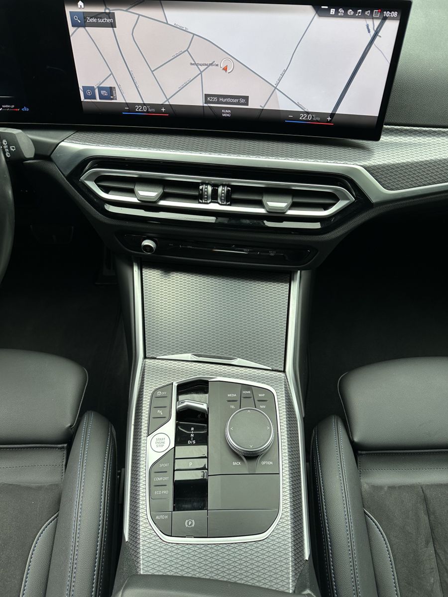 Fahrzeugabbildung BMW 320d Touring M-Sport NAV+LED+ACC+SHZ+VCOCK+18ZO
