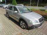 Skoda Octavia 4 X 4 2.0TDI 4X4 OCTAVIA SCOUT AHK GRA P - Skoda Octavia aus 2007