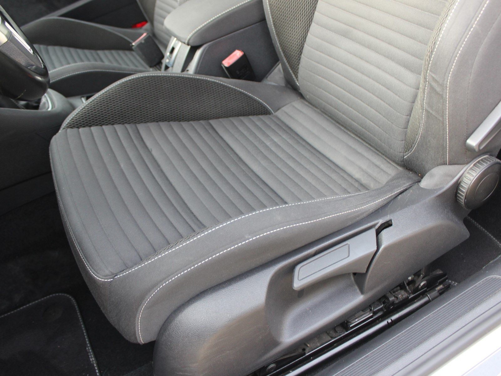 Fahrzeugabbildung Volkswagen Golf Cabriolet Cup 1,4 TSI