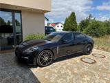 Porsche Panamera 4 Platinum Edition  
