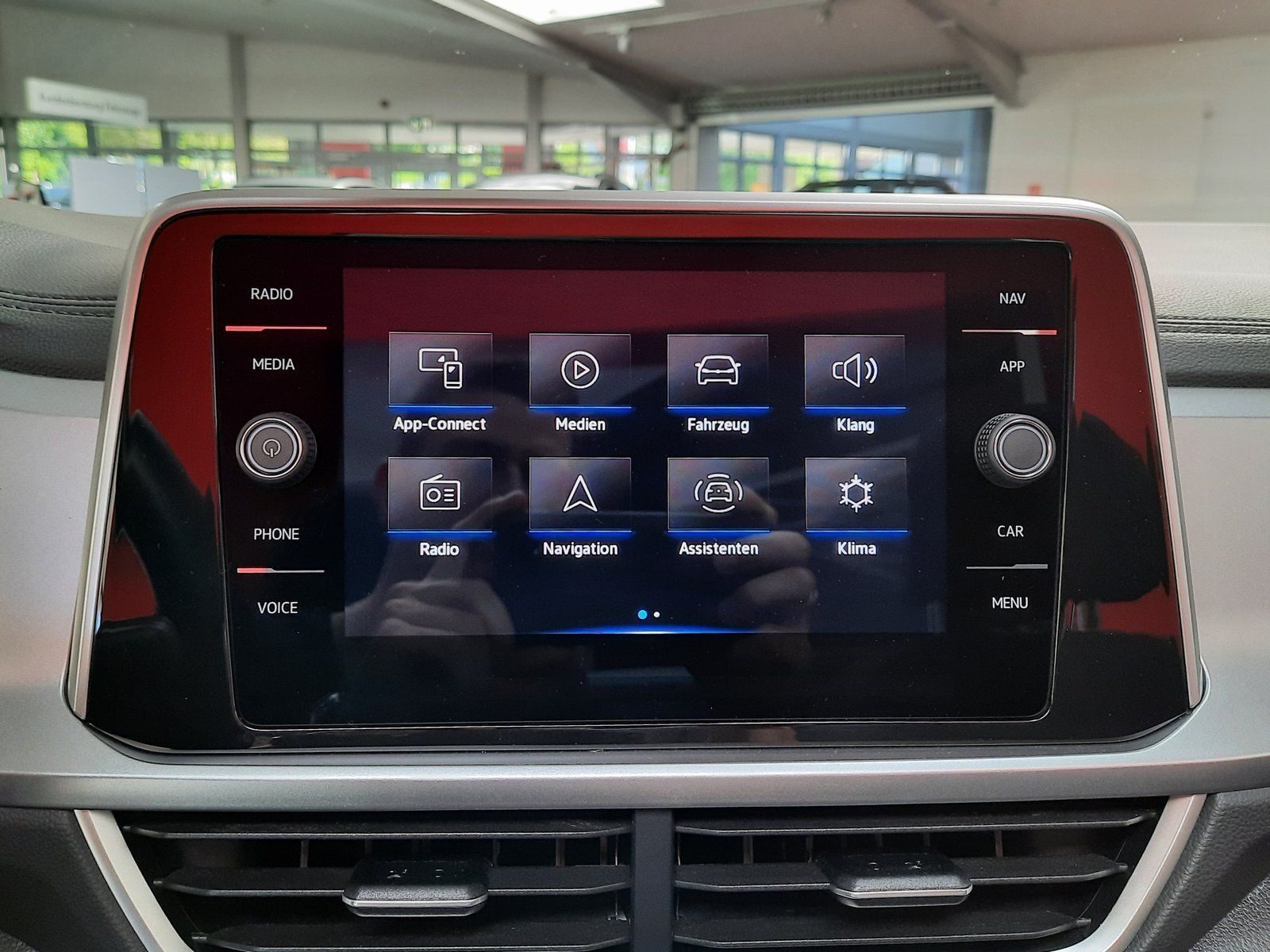 Fahrzeugabbildung Volkswagen T-Roc Cabriolet Style TSI DSG *Navi*Cam*LED*PDC*